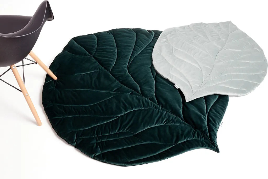  Bellochi Spielmatte Für Baby Und Kinder - Dunkelgrün - 138x120 Cm - Universal Spielteppich Zum Krabbelnlernen - Für Innen- Und Außenbereich - Weiches Veloursstoff - Blattform