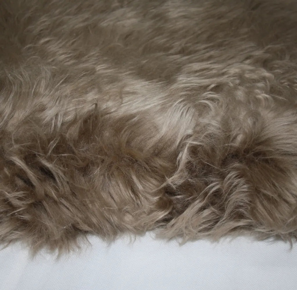  KMH® Schaffell 90-100x60 Taupe
