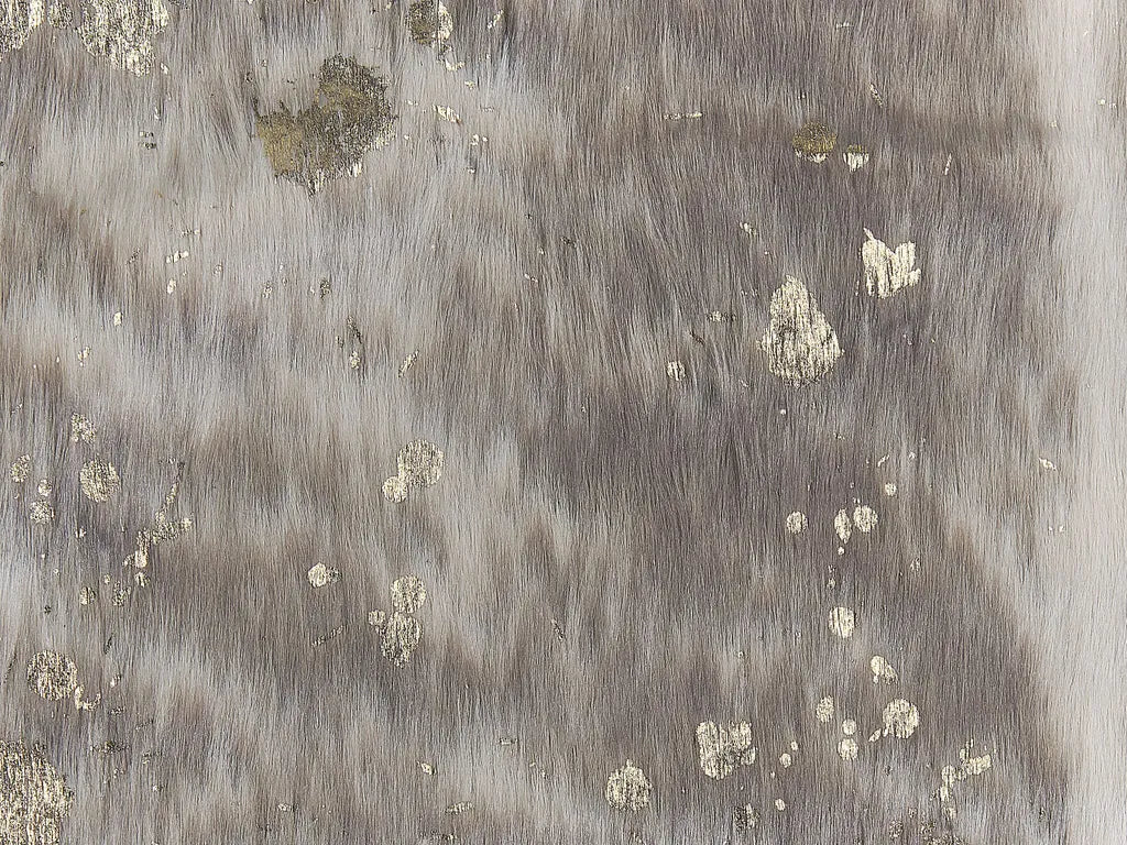  Kunstfell Teppich Beige / Grau Mit Goldenen Akzenten 150 X 200 Cm Webpelz Kuh Fellform Pelzimitat Bettvorleger Überwurf Für Sofa Sessel Stühle