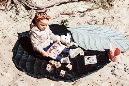  Bellochi Spielmatte Für Baby Und Kinder - Dunkelgrün - 138x120 Cm - Universal Spielteppich Zum Krabbelnlernen - Für Innen- Und Außenbereich - Weiches Veloursstoff - Blattform